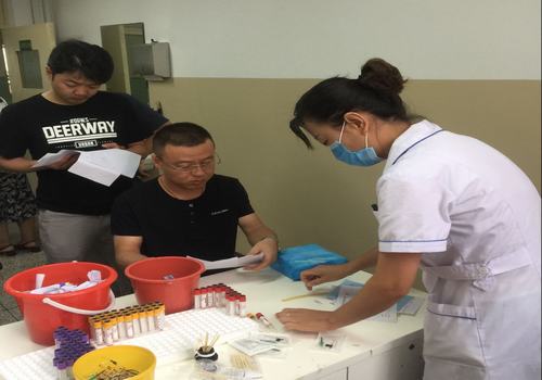 设备备租赁中心组织员工进行“关爱身心”健康体检