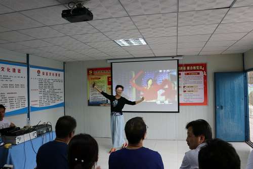 澄合分公司“我们节日.七夕”诗歌会走进施工一线