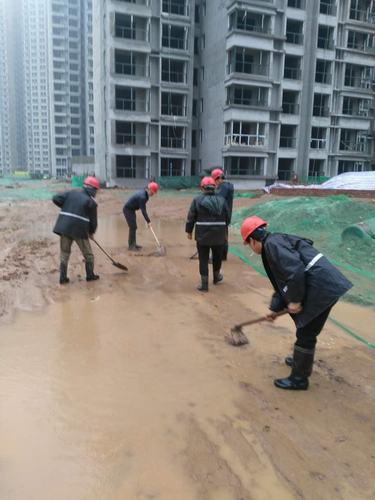 中秋佳节防汛忙