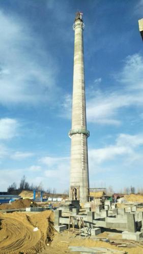 铜煤公司第十一项目部承建的曹家滩矿井锅炉房烟囱工程顺利封顶