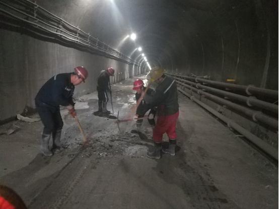 矿建三公司曹家滩项目部多管齐下“抓安全 促生产”