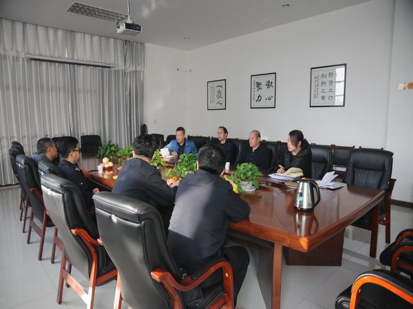 神木市劳动监察大队检查掘进公司劳动用工情况