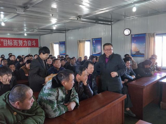 掘进公司曹家滩项目部开展“百日安全”知识竞赛活动