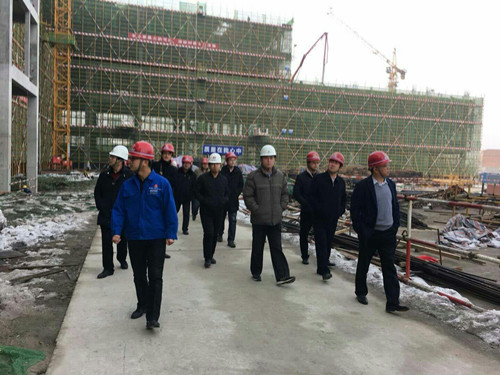 天工公司组织基层项目管理人员深入土建十五部陕煤研究院工地开展对标交流