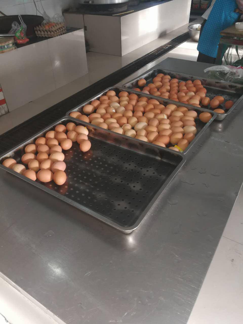 掘进公司曹家滩项目部班中餐从温饱向营养转变