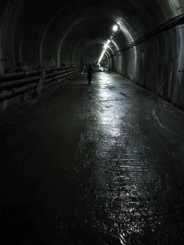 矿建三公司曹家滩项目部顺利完成副斜井收尾工程