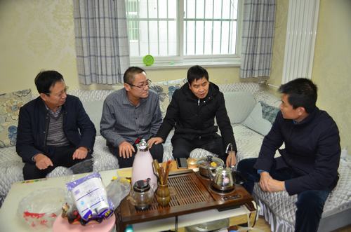 澄合分公司春节前慰问困难职工