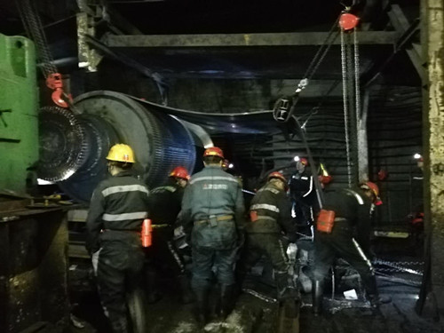 机电安装公司神府项目部仅3天完成驱动滚筒更换