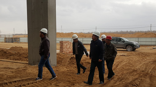 榆北煤业公司董事长肖绪才一行莅临天工公司小保当联合建筑工地视察