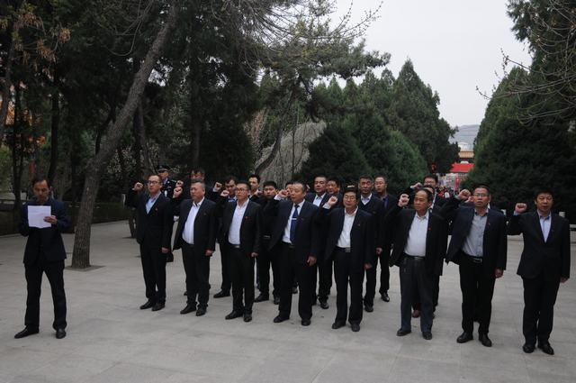 烈士陵园里的“特殊党课”唤醒党员担当