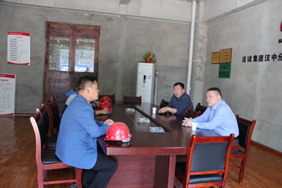 宁兴刚深入汉中分公司检查指导工作