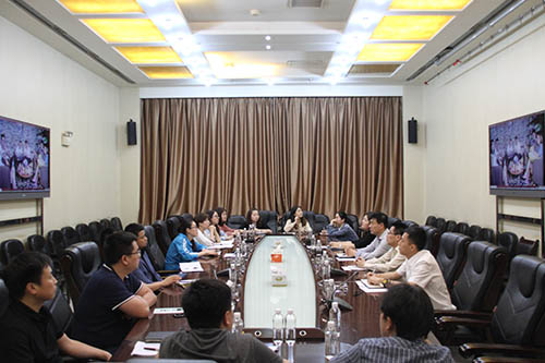 建设集团召开机关青年员工“助力双特百亿，争当青年先锋”专题座谈会