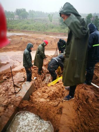 天工公司安装三部抗洪抢险确保工程项目不受损