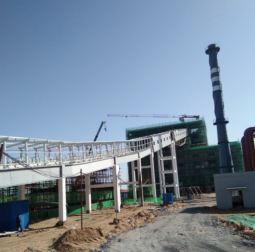 铜川分公司顺利完成小保当原煤仓至预先筛分破碎车间1号带式输送机栈桥吊装任务