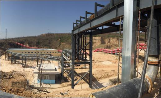 山坡上的“纤夫”