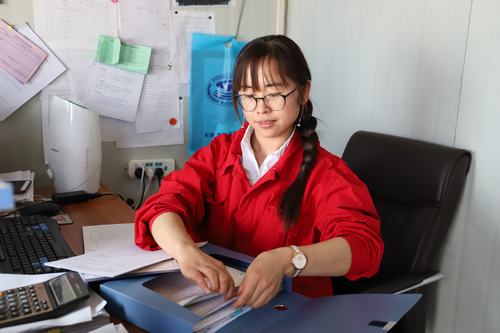 风一样的女子——白小玲