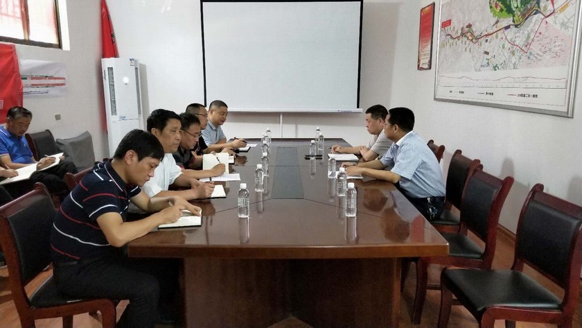 宁兴刚、贠公法莅临210国道完善工程川耀PPP项目检查指导工作