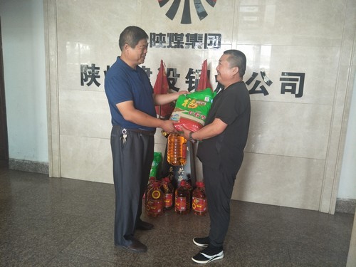 陕煤建设铜煤公司“八一”慰问 情暖退伍转业军人