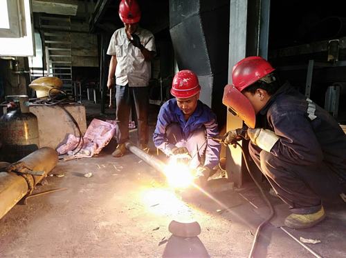 陕煤建设韩城分公司安装六项目部奋力施工受好评