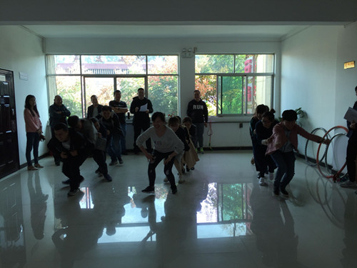 炫动彩绳 一毽钟情