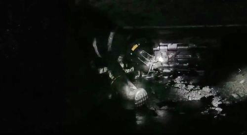 陕煤建设掘进公司:深夜2点的抢修