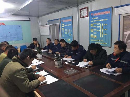 贯彻十七大 陕煤建设矿建二公司为职工预备了“金六福”