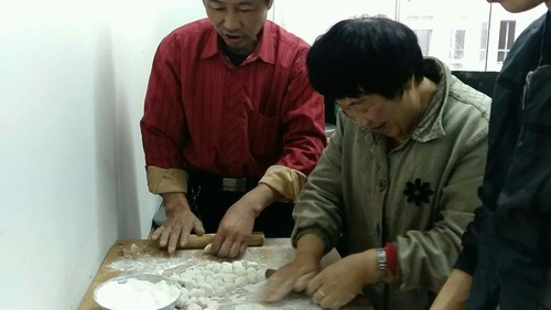 建设集团各单位：情暖冬至 饺子飘香