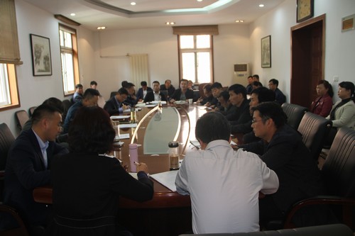 陕煤建设铜煤公司组织传达“讲政治、敢担当、转作风”专题教育暨集中开展违规收送礼金问题专项整治工作部署会议精神