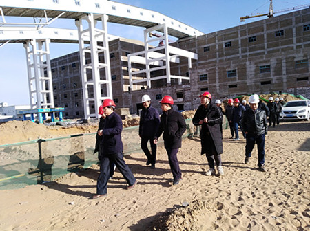 榆北煤业及陕煤建设领导深入天工公司土建二部小保当浓缩车间工地检查指导工作
