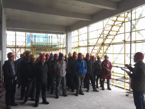 “四个坚持”保安全发展