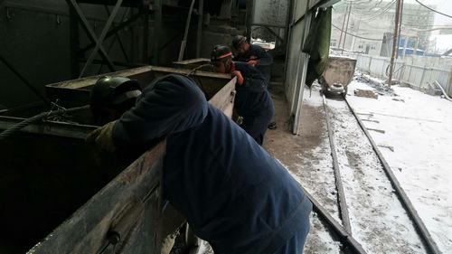 陕煤建设矿建二公司各项目部认真开展“提升运输、车辆运输安全整治专项活动 ”