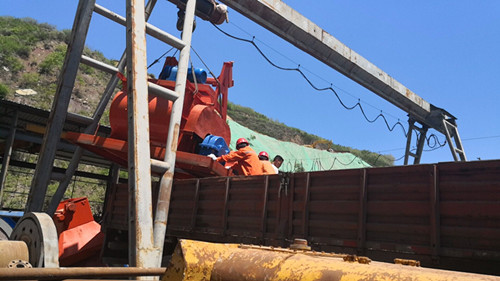 陕煤建设矿建三公司双龙项目部把好“三关”提前实现双贯通迎战安全生产月