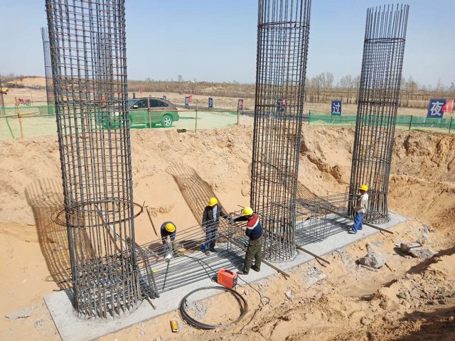 靖神铁路项目部“晴天快干、小雨巧干、大雨充电”助力施工建设