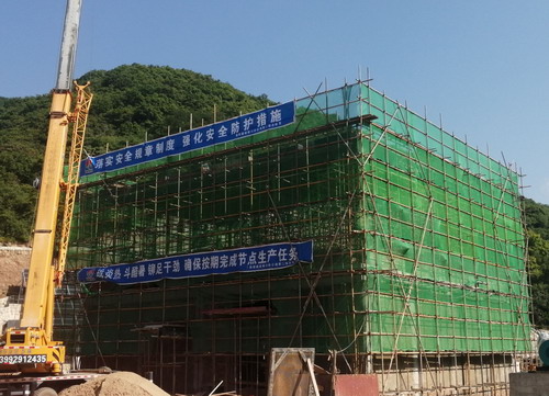 陕煤建设铜川公司冶坪煤矿瓦斯抽采泵站配电室工程主体结构顺利封顶