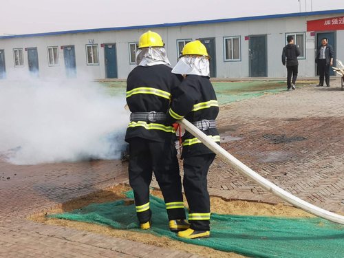陕煤建设掘进公司:曹家滩项目部举办火灾事故应急演练