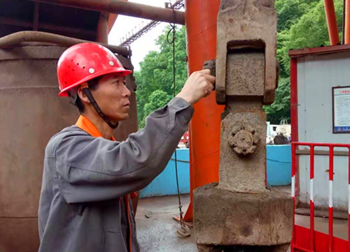 陕煤建设矿建三公司关山项目部“四个强化”保汛期立井大型机电设备安全运转