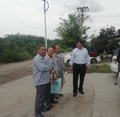 陕煤建设天工公司中秋佳节忙奋战 慰问聚餐暖人心