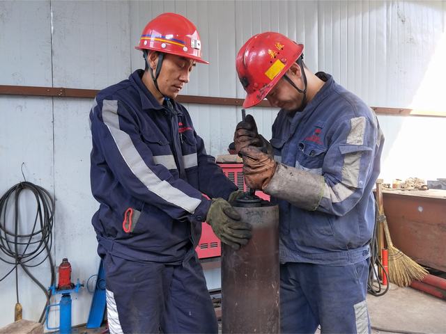 班组“领头羊”吴波