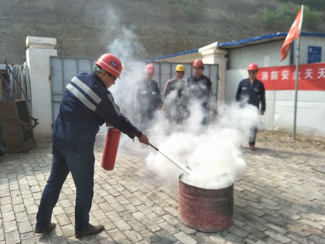 陕煤建设洗选煤运营公司安装第二项目部：“冬季三防”工作有声有色进行中