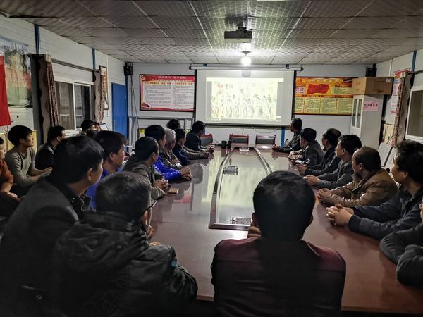 陕煤建设矿建二公司全力以赴拧紧责任螺丝上紧安全发条