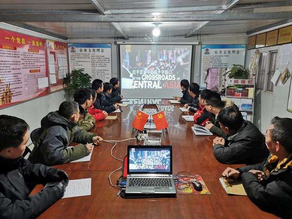 陕煤建设各单位积极开展反恐怖宣传工作