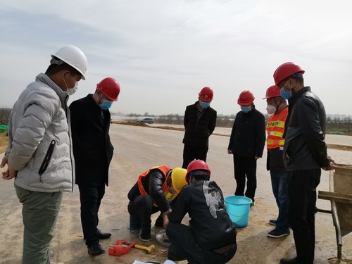 陕煤建设路桥分公司拧紧复工复产“安全阀”