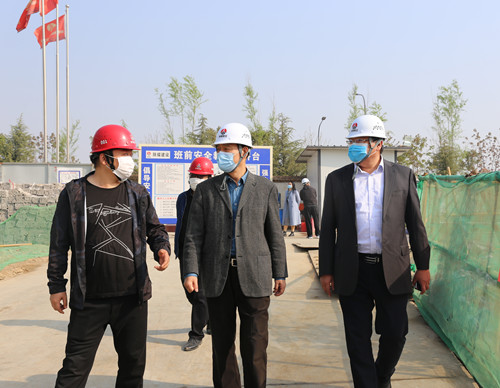 侯本英深入天工公司项目部检查指导工作