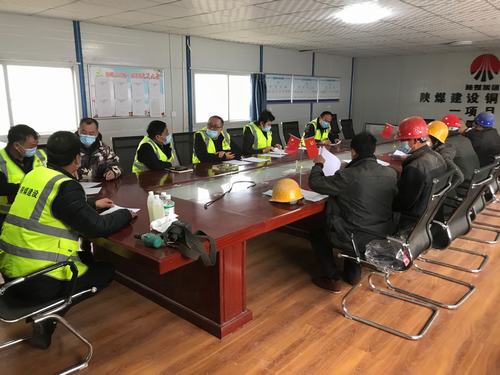 陕煤建设铜煤公司基层项目部加载抗疫情保安全 “聚能环”