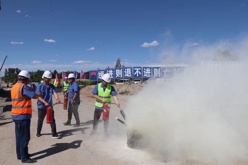 陕煤建设路桥分公司各项目部开展应急演练