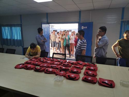 陕煤建设铜煤公司榆林项目部开展独具特色的“送清凉保安全”活动