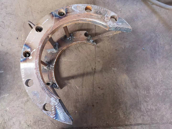 陕煤建设澄合分公司安装三队第二代《法兰焊接找正模具》研制成功