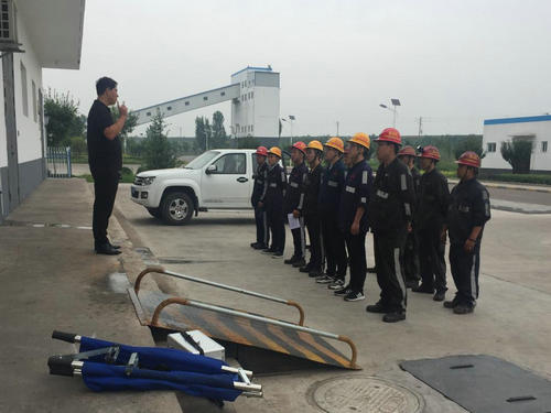 陕煤建设洗选煤运营公司澄合山阳运营项目部开展有限空间安全事故应急救援演练