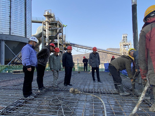 陕煤建设机电安装公司完成球磨机房及电气室主体浇筑工程