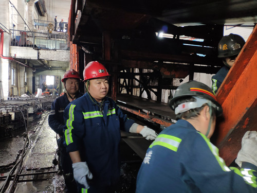 陕煤建设机电安装公司：坚守岗位 守护不变的“年味”